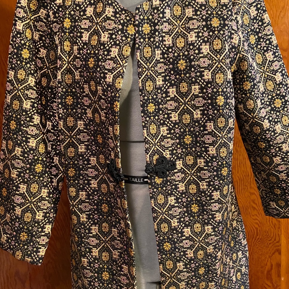 Amazing jacket with gold metallic thread